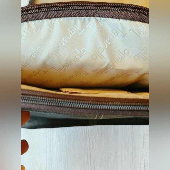 Tignanello Brown 100% Genuine Pebbled Leather Crossbody Many Pockets/Openings - Picture 5 of 16